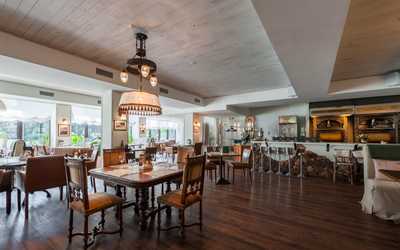 Ресторан Строганов Бар и Гриль (Stroganoff Bar & Grill) в поселке Репино, на Приморском шоссе фото 1 Ресторан Строганов Бар и Гриль (Stroganoff Bar & Grill) в поселке Репино, на Приморском шоссе фото 1